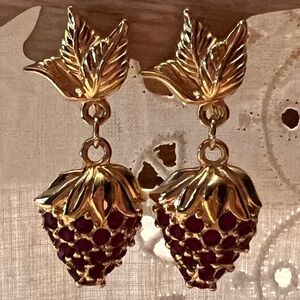 Vintage Avon Strawberry Dangle Gold Drop Earrings